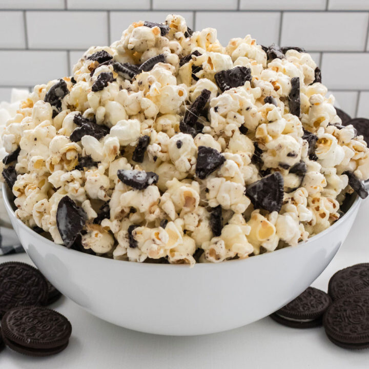 Oreo Cookie Popcorn