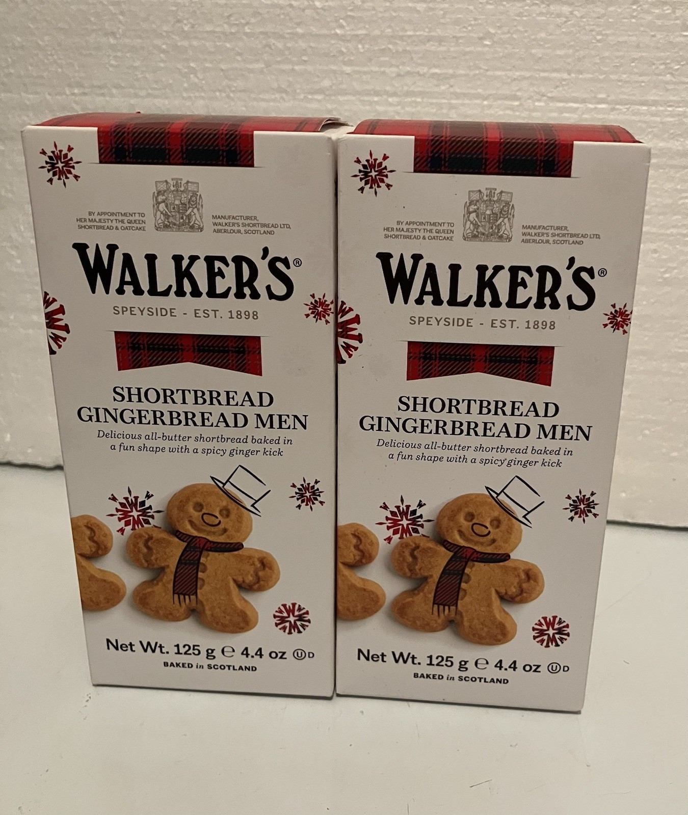 Walker’s Festive Shortbread Gingerbread Men – 4.4 oz Shortbread Cookies Lot of 2