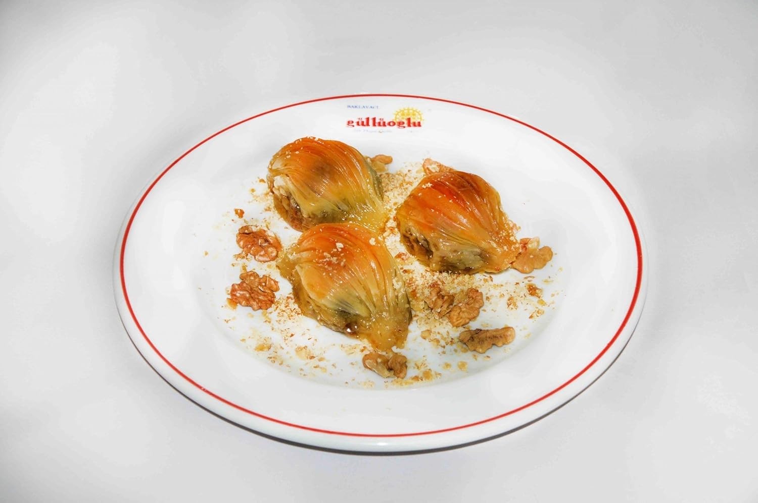 Gulluoglu Mussel Shaped Baklava 20 Pieces 1000gr Daily Fresh