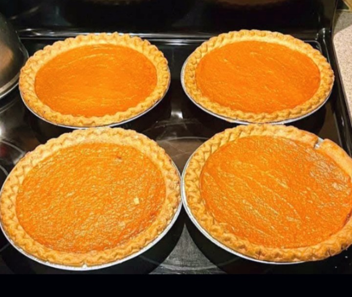 SALE ” TRIO” Pecan Pie, Sweet Potato Pie And Apple 🍎 Pie 9inch Pies