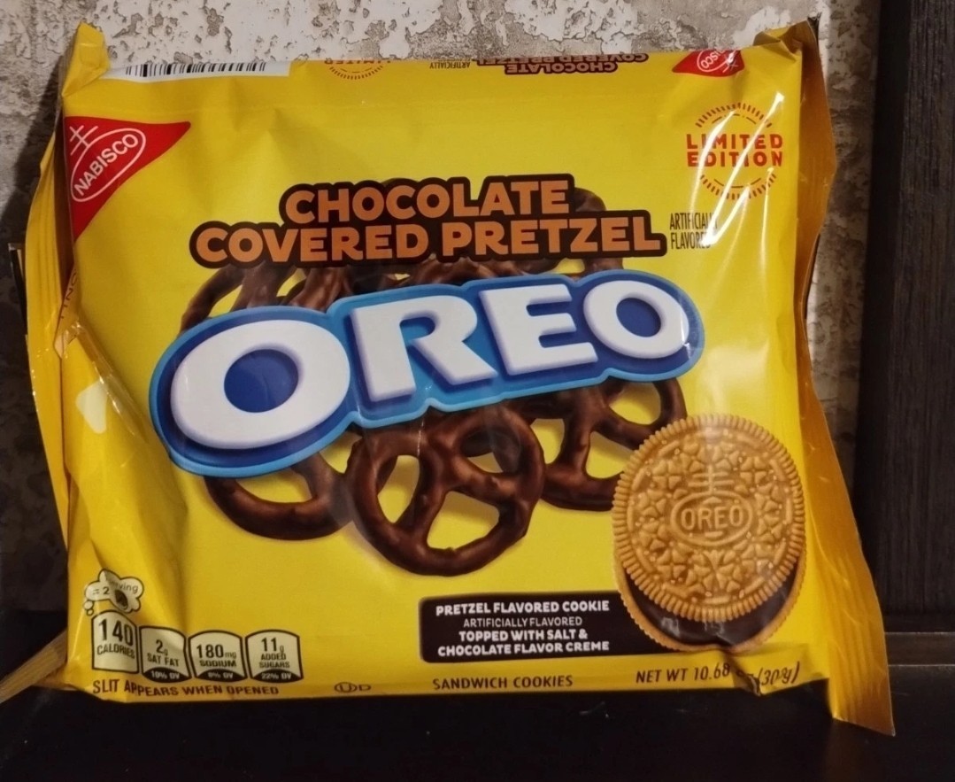 OREO Chocolate Covered Pretzel Sandwich Cookies, Limited Edition, 10.68 oz