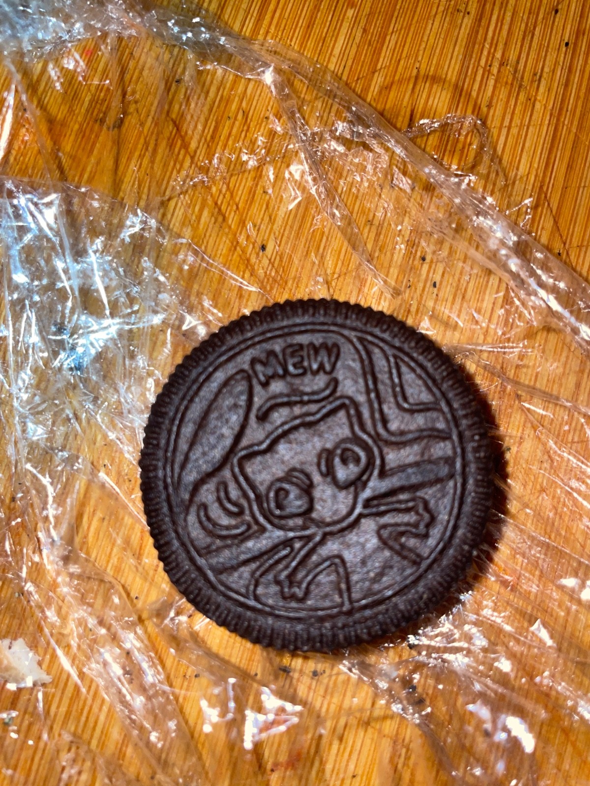 MEW OREO POKEMON Cookie MINT Rare and sealed until pictures