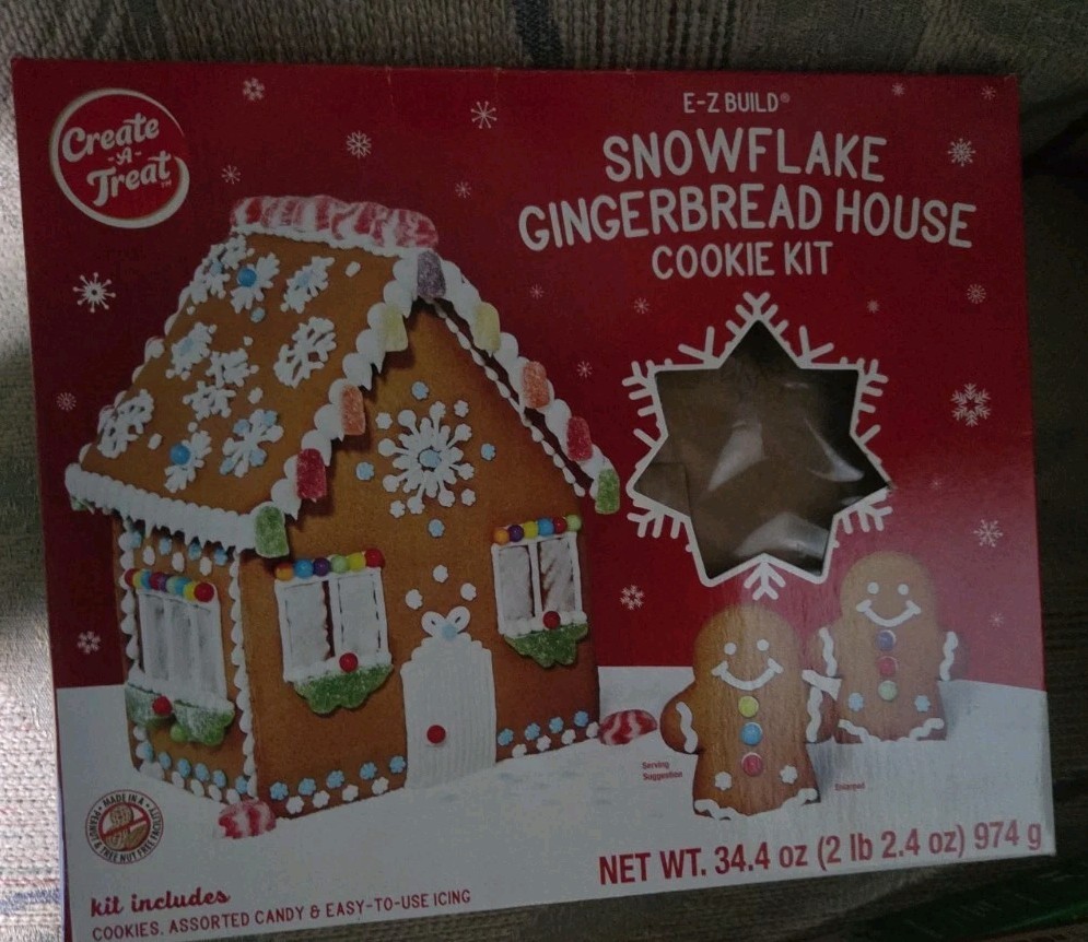 Create-A-Treat E-Z Build Gingerbread House 1 lb. 11.3 oz with E-Z Build Tray