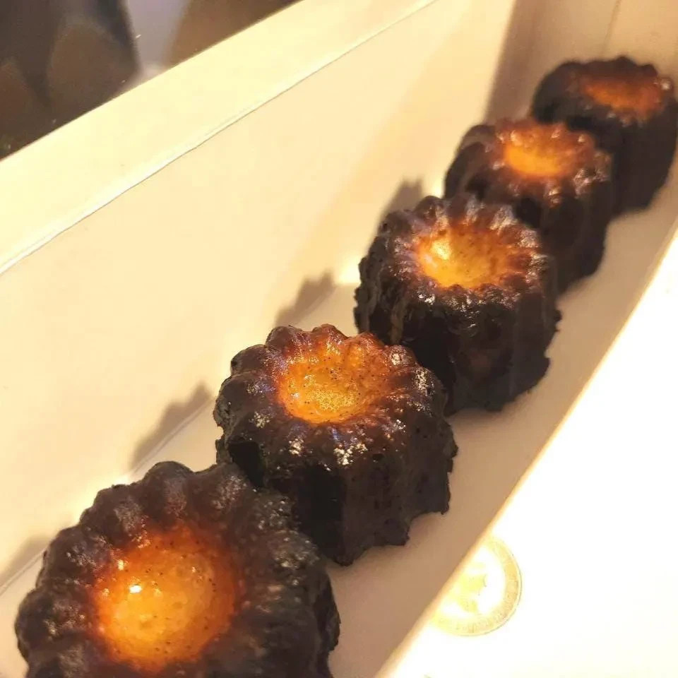 24 Small Canelé de Bordeaux | Copper Baked | Baked Cake | Real Vanilla